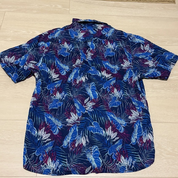 Tommy Bahama Multicolor Leaf Pattern Shirt - Picture 7 of 7